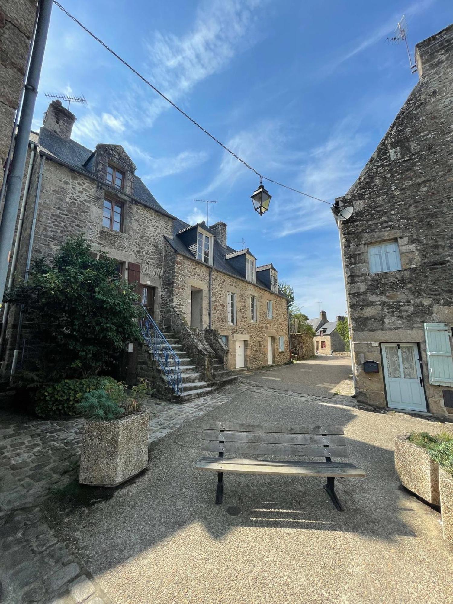 Impasse Des Mysteres - La Maison Des Sorciers Lehon/Dinan Buitenkant foto