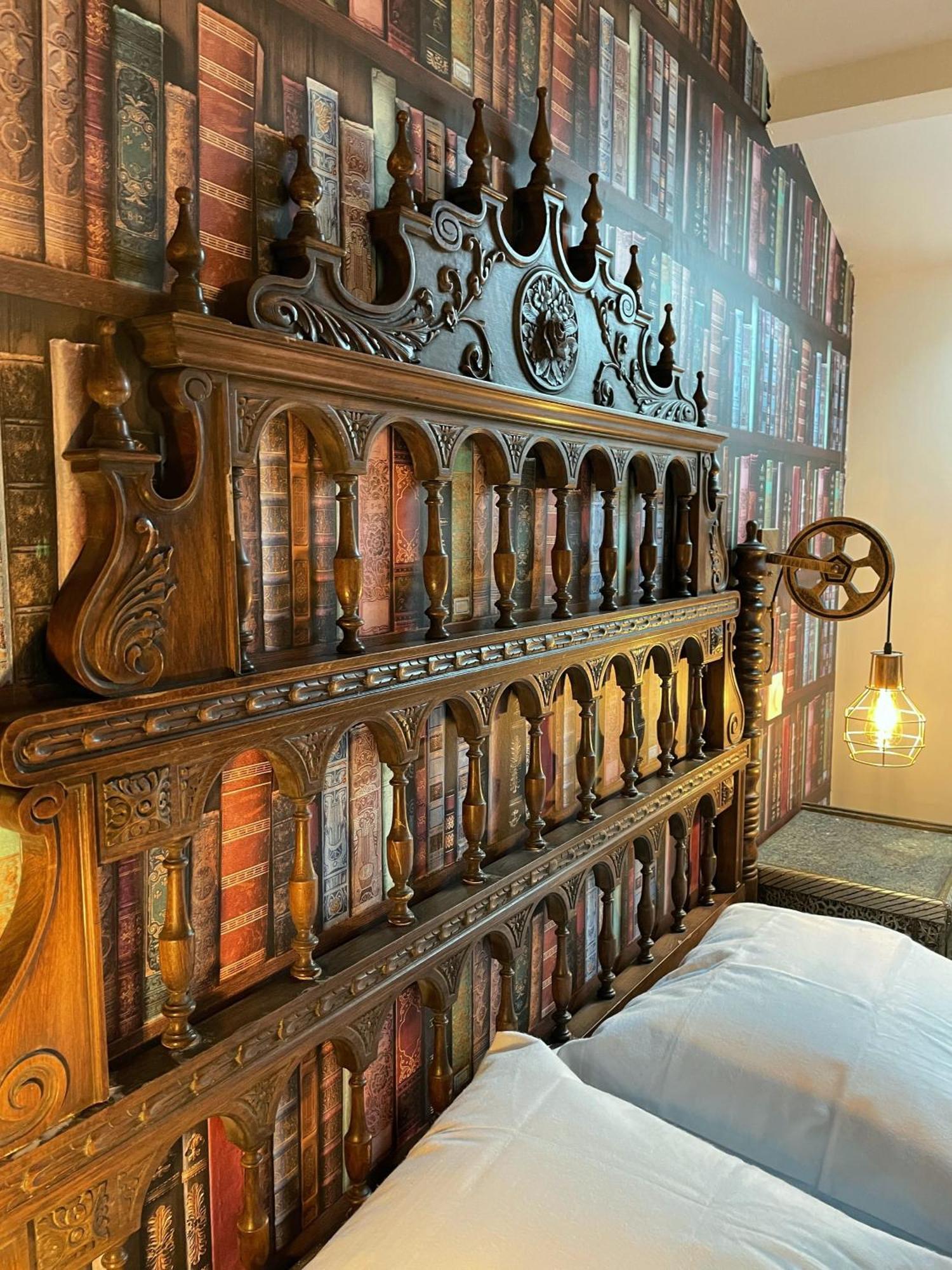 Impasse Des Mysteres - La Maison Des Sorciers Lehon/Dinan Buitenkant foto