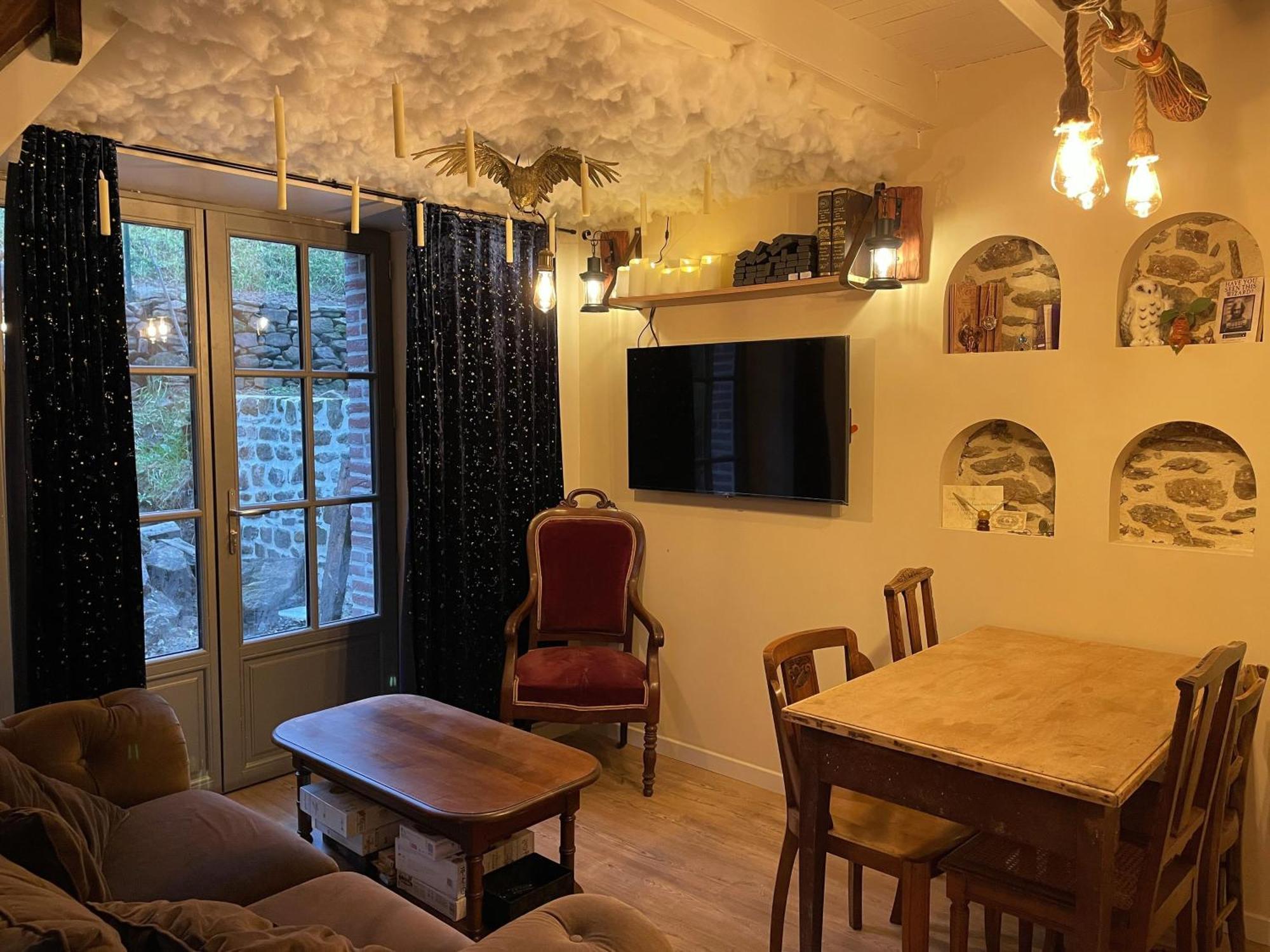 Impasse Des Mysteres - La Maison Des Sorciers Lehon/Dinan Buitenkant foto